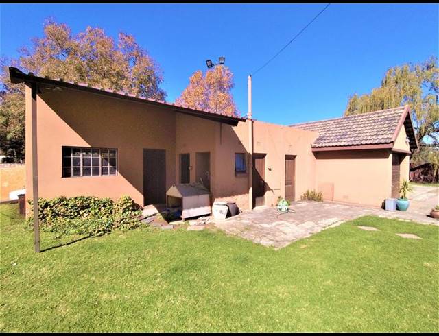 3 BEDROOM HOUSE FOR SALE IN THREE RIVERS